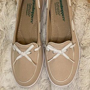 NEW Grasshoppers Windham Slip-On, Stone, 6M